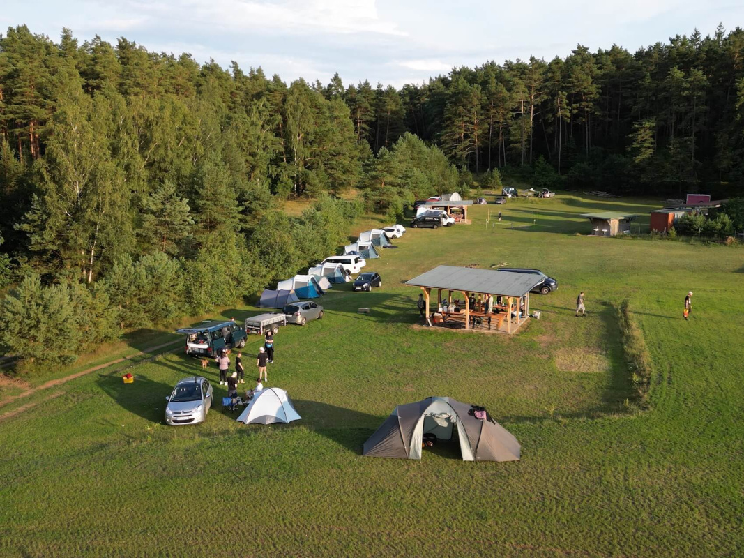 Sommercamp ... oder ein Platz für größere Gruppen Sommercamp ... oder ein Platz für größere Gruppen